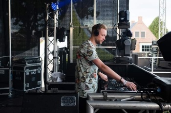 DJ Robbin Maatman